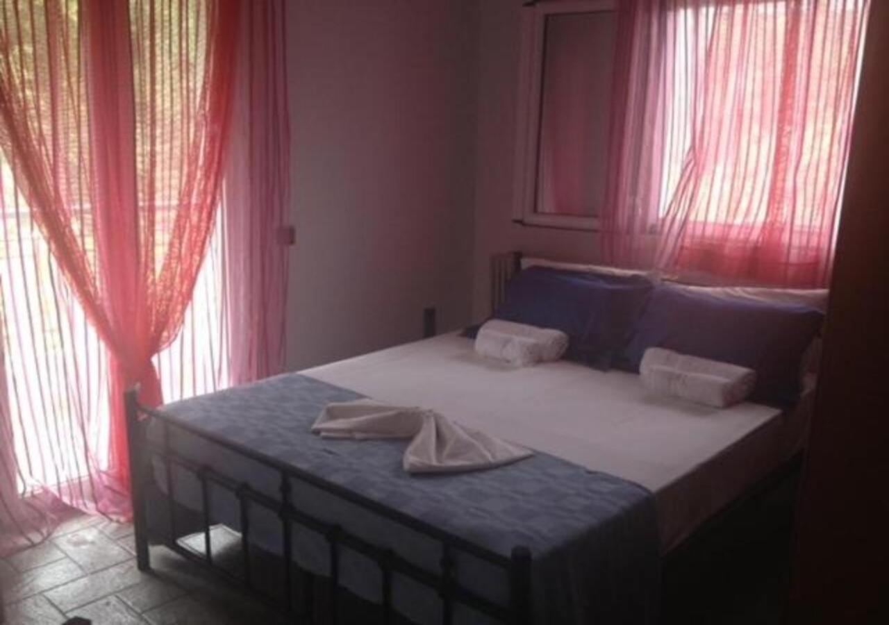 Lygies Apart Hotel Trapezaki  Zewnętrze zdjęcie