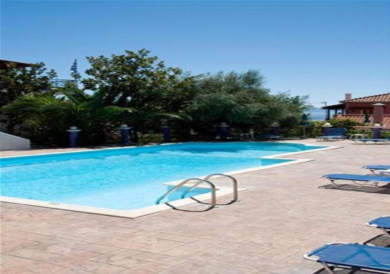 Lygies Apart Hotel Trapezaki  Zewnętrze zdjęcie