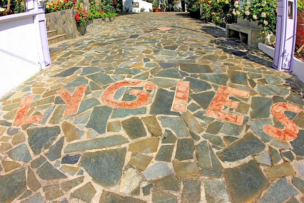 Lygies Apart Hotel Trapezaki  Zewnętrze zdjęcie
